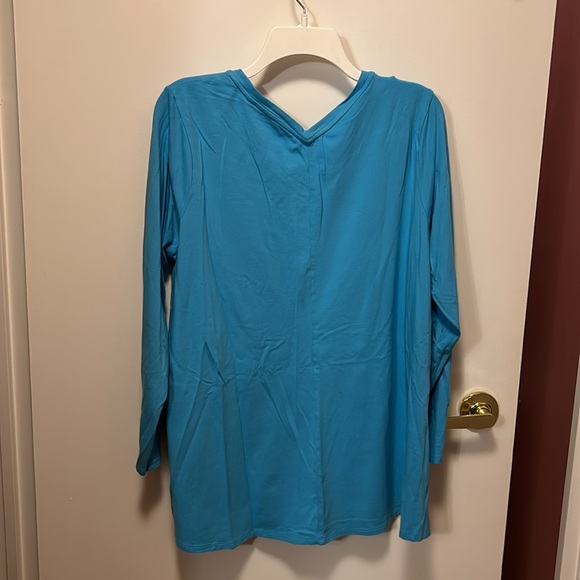 Sale 🌟🛍️🛍💕Isaac Mizrahi Blue long Sleeves Top - Picture 5 of 6